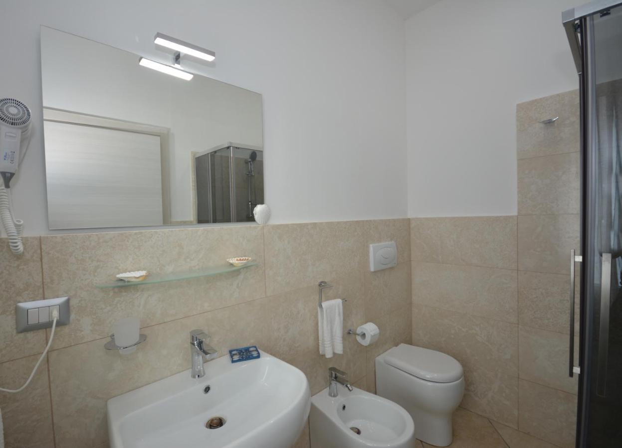 Da Rocco B&B Sant Isidoro  Exterior photo